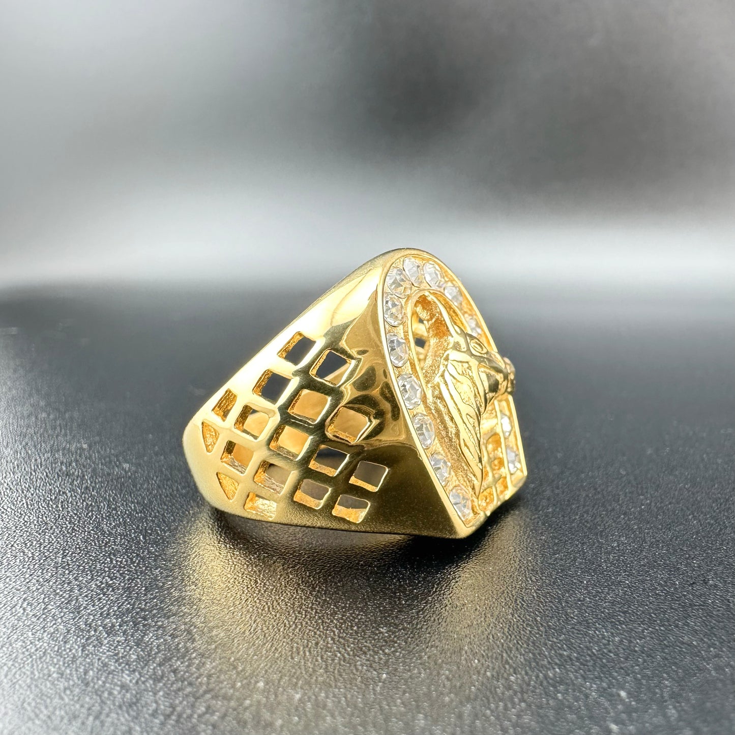 Anillo Hip Hop Herradura con Zirconias – Hombre | Acero Inoxidable Chapado PVD Oro 18K