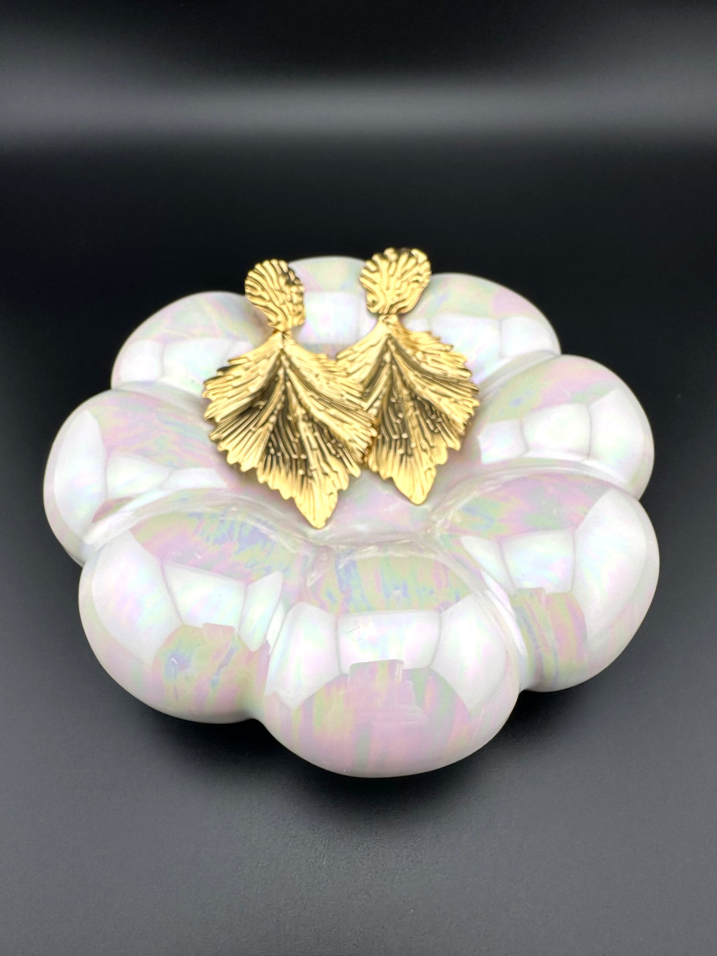 Pendientes Hoja Dorados – Mujer | Acero Inoxidable | Chapado Oro 18K