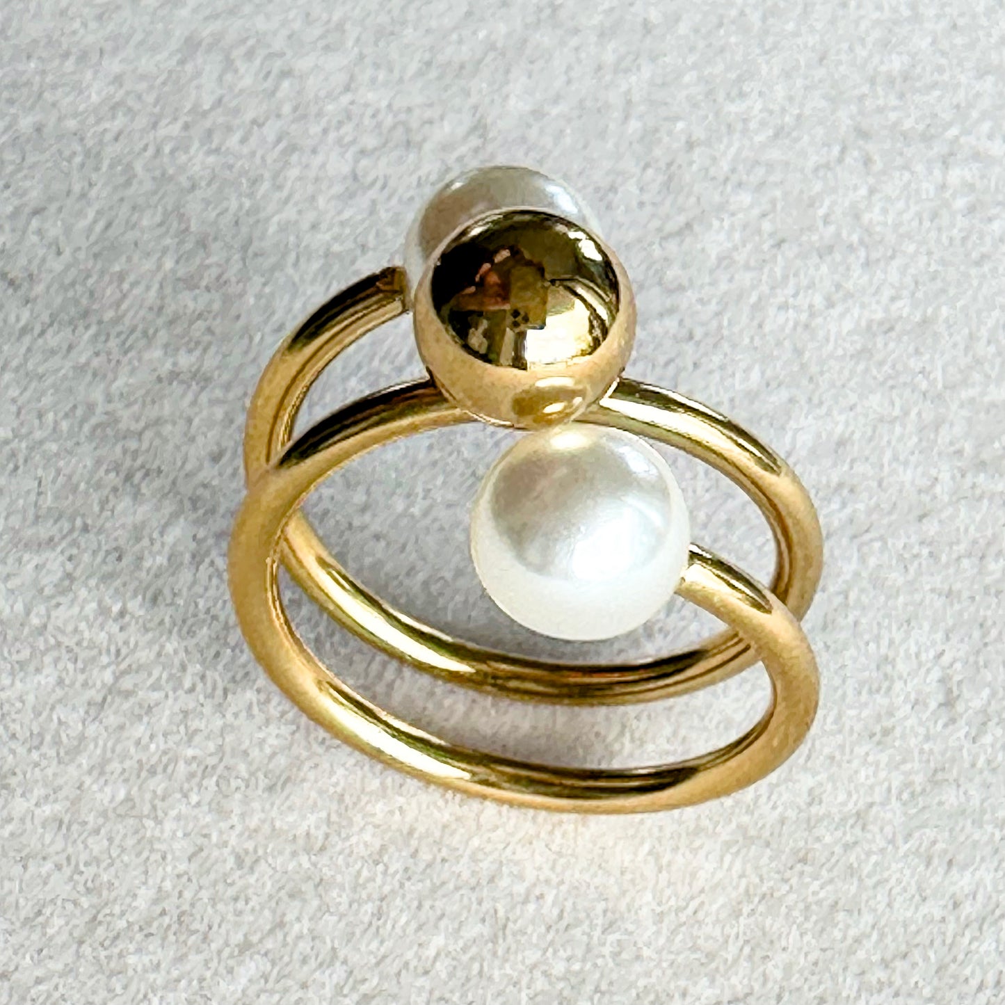 Anillo Geométrico con Perlas – Mujer | Acero Inoxidable | Chapado Oro 18K