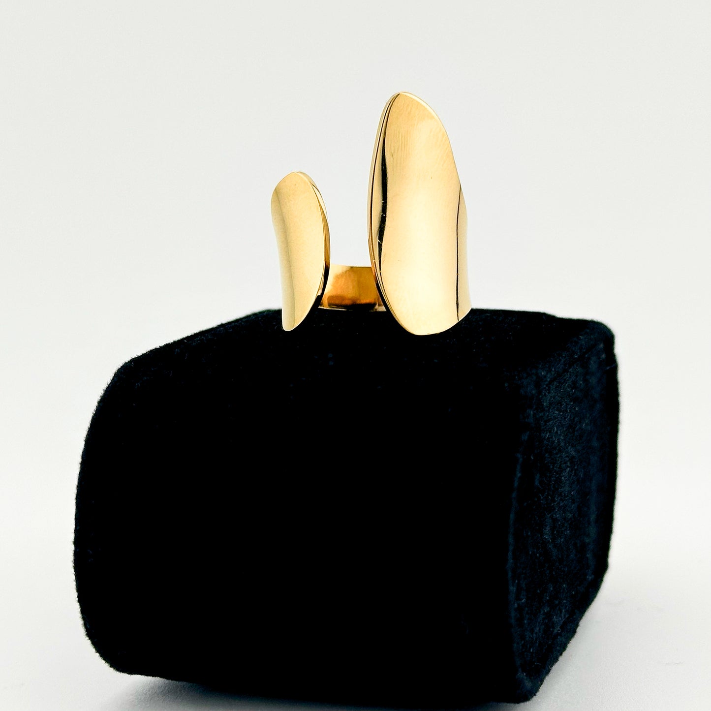 Anillo Geométrico Dorado – Mujer | Acero Inoxidable | Chapado Oro 14K | Ajustable