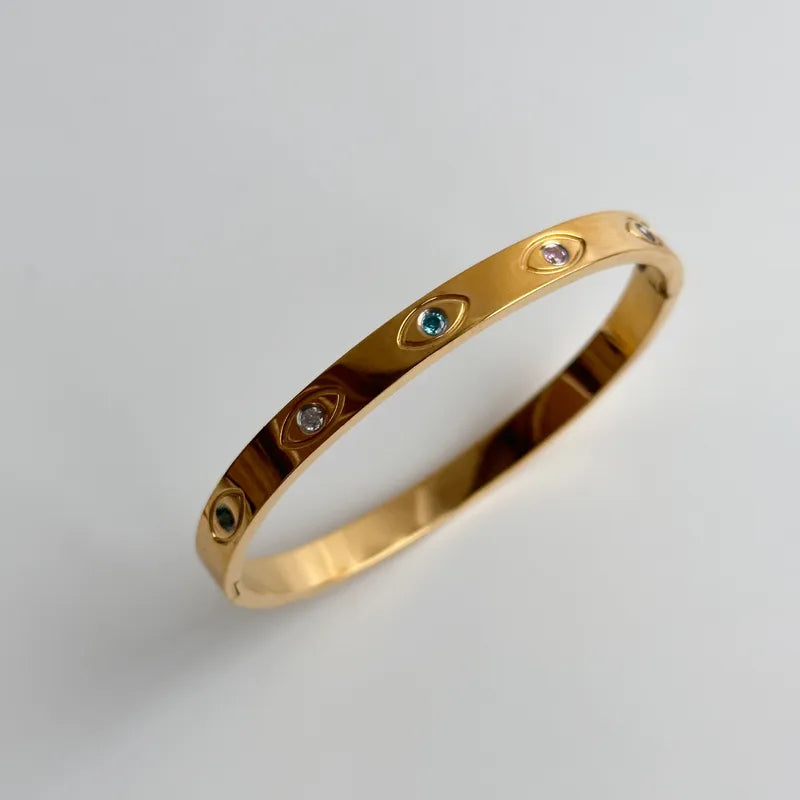 Brazalete Redondo con Zirconias | Acero Inoxidable Chapado PVD en Oro 18K