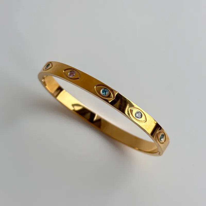 Brazalete Redondo con Zirconias | Acero Inoxidable Chapado PVD en Oro 18K