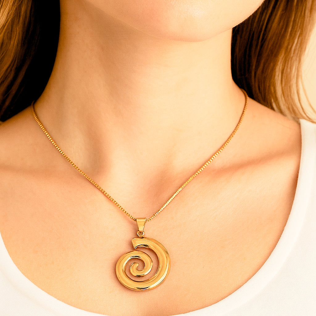 Collar Concha Dorada – Mujer | Acero Inoxidable | Chapado Oro 18K | Ajustable