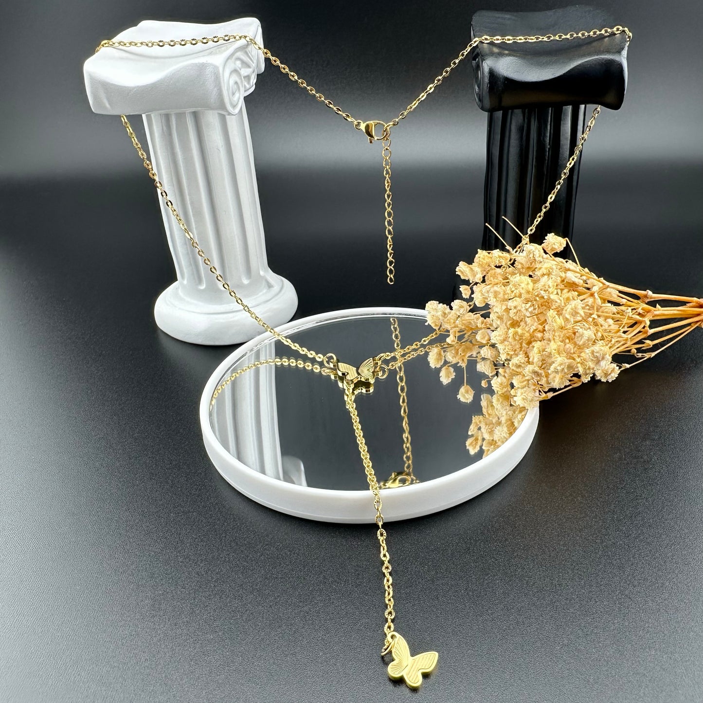 Collar Mariposas Doradas – Mujer | Acero Inoxidable | Chapado Oro 18K | Ajustable