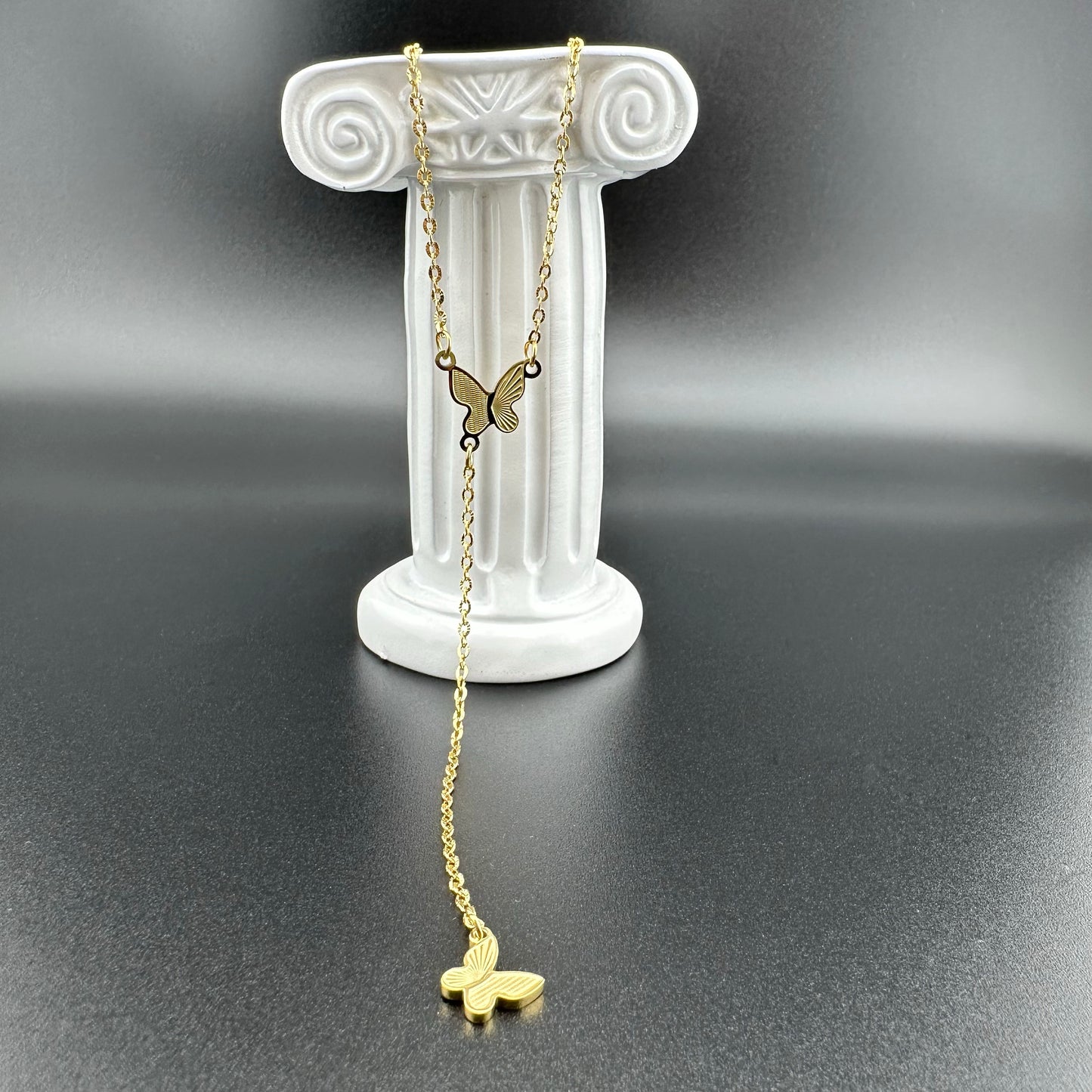 Collar Mariposas Doradas – Mujer | Acero Inoxidable | Chapado Oro 18K | Ajustable