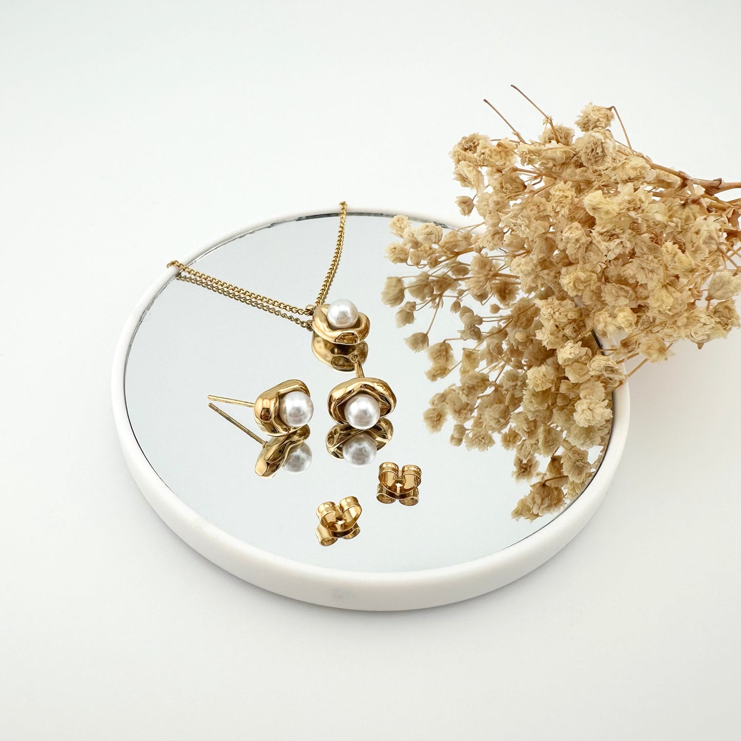 Conjunto Collar y Pendientes con Perla Blanca – Mujer | Acero Inoxidable | Chapado Oro 18K | Ajustable