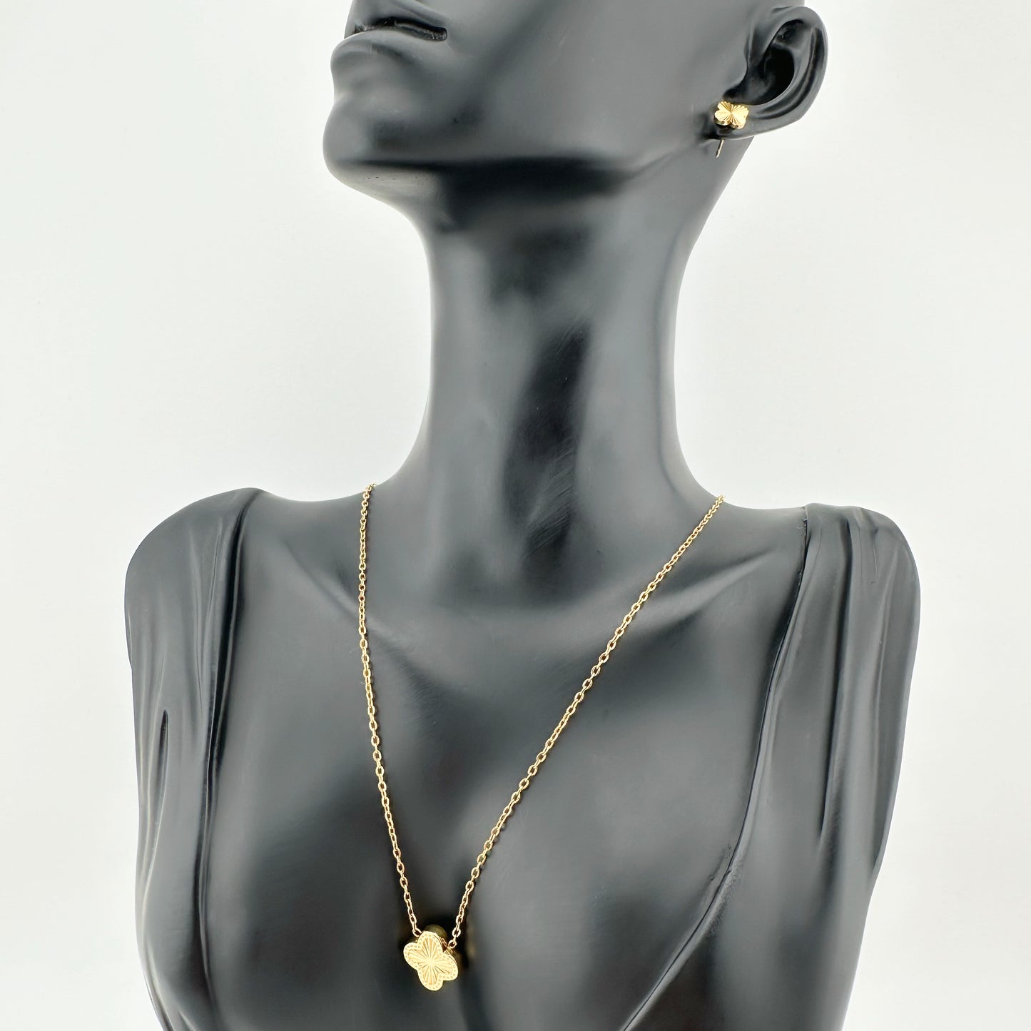 Collar Trébol de la Suerte Dorado – Mujer | Acero Inoxidable Chapado PVD Oro 18K | Ajustable