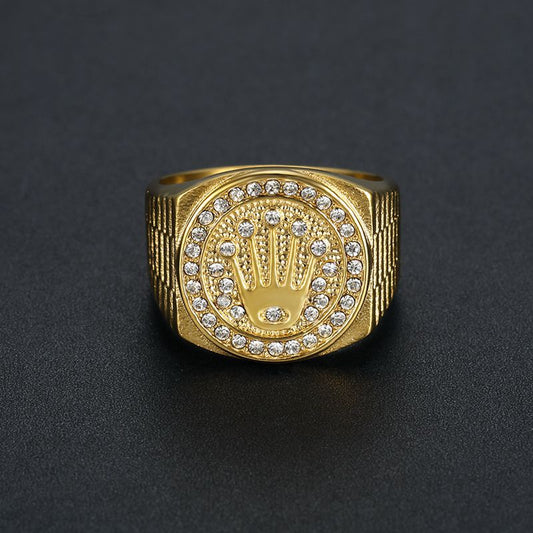 Anillo Hip Hop Corona Chapado Oro 18K con Zirconias – Hombre | Acero Inoxidable