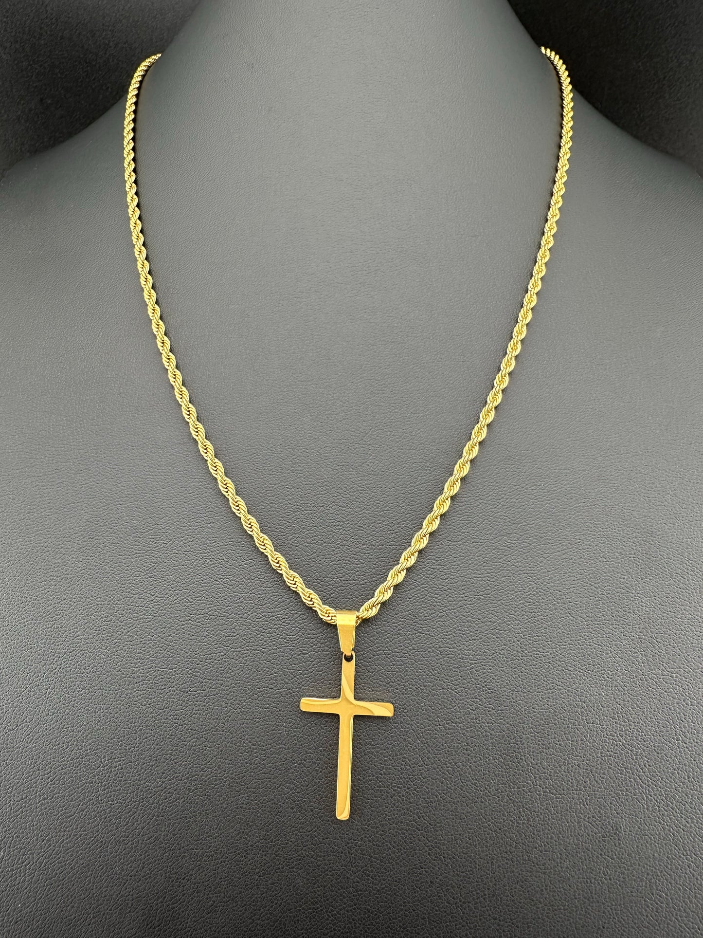 Collar Clásico con Dije de Cruz Unisex | Acero Inoxidable | Chapado Oro 18K