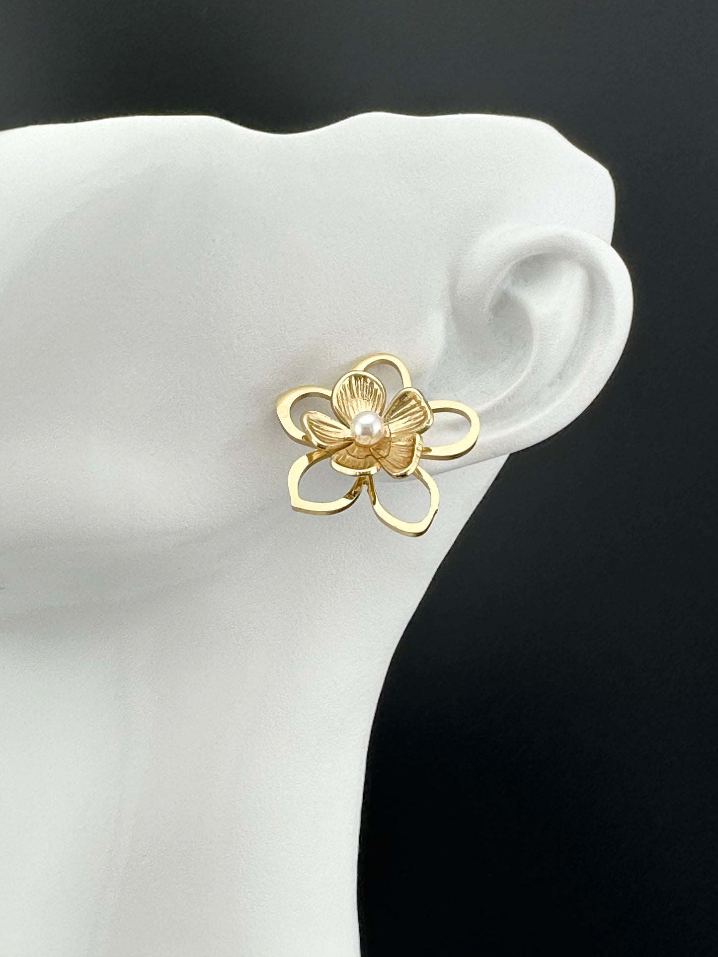 Pendientes de Flor con Perla – Mujer | Acero Inoxidable | Chapado Oro 18K