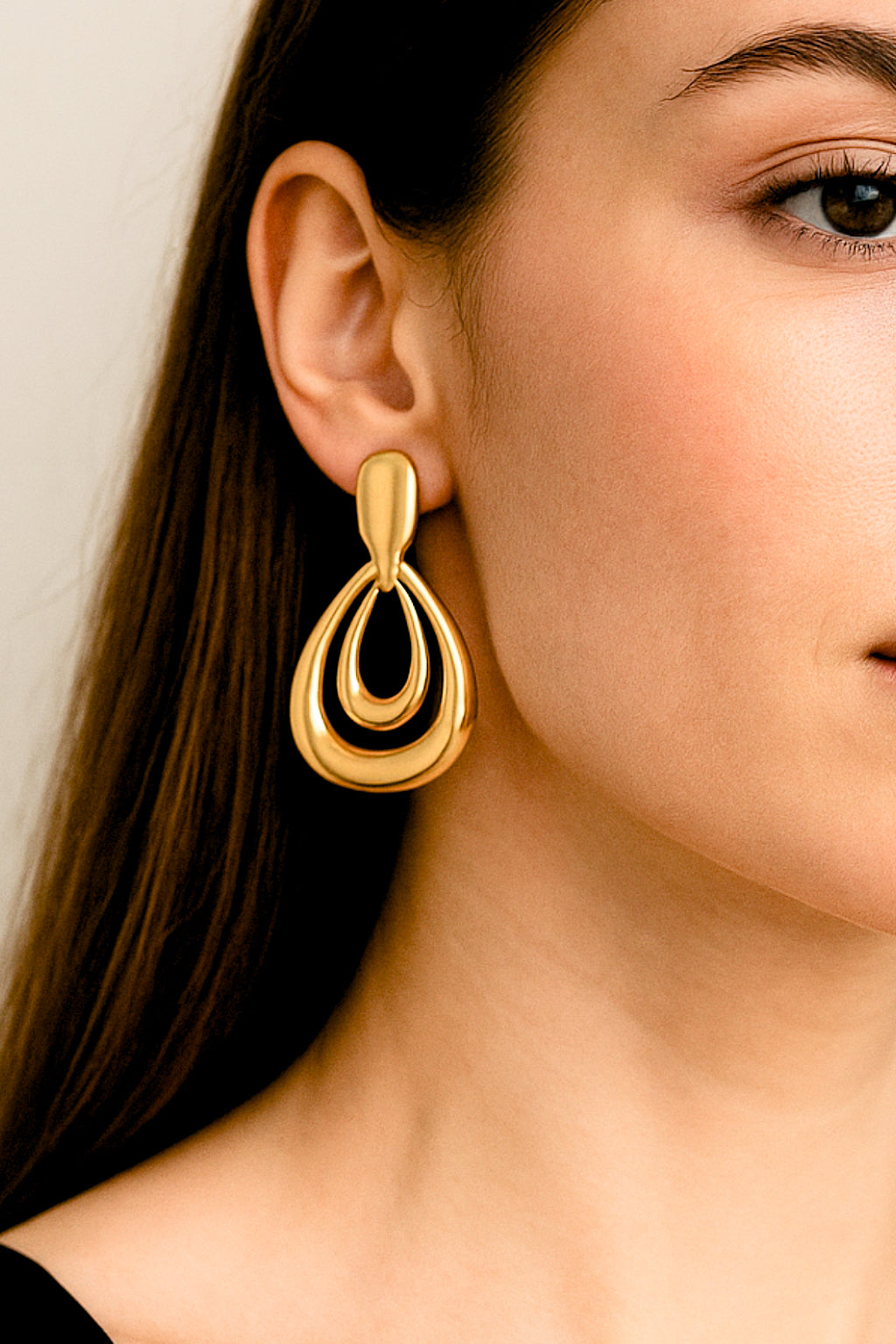 Pendientes Doble Gota Dorada – Mujer | Acero Inoxidable | Chapado Oro 18K