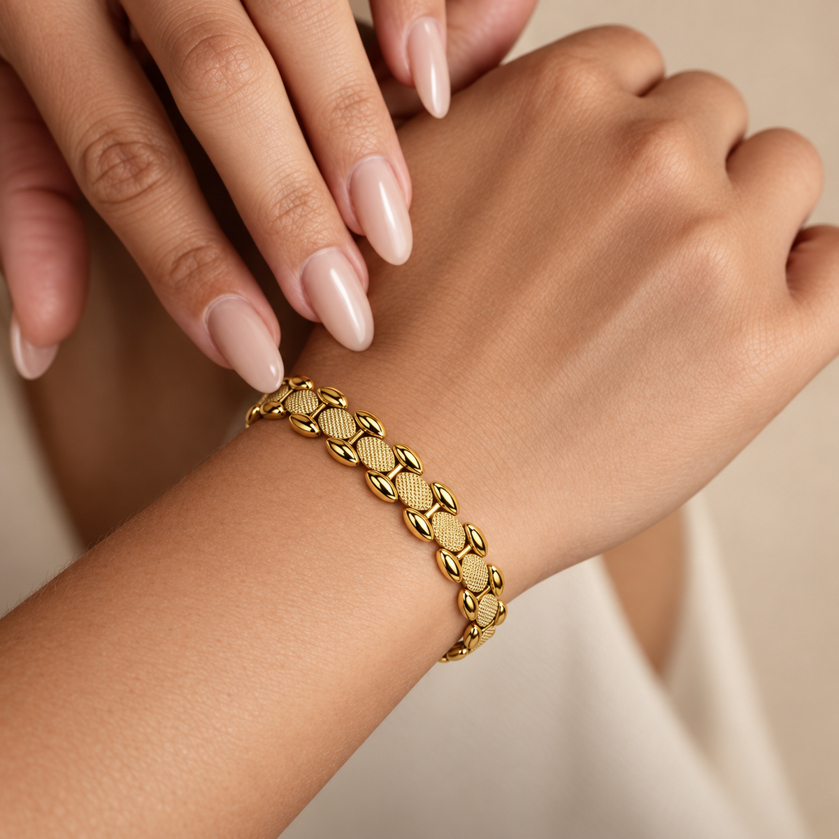 Pulsera Eslabón Caparazón de Tortuga | Acero Inoxidable Chapado PVD en Oro 14K | Ajustable